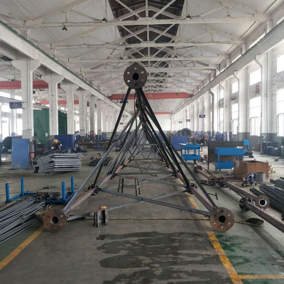 Q355b Angle Lattice Steel Tower สังกะสี 4 ขาพร้อมระบบป้องกันฟ้าผ่า